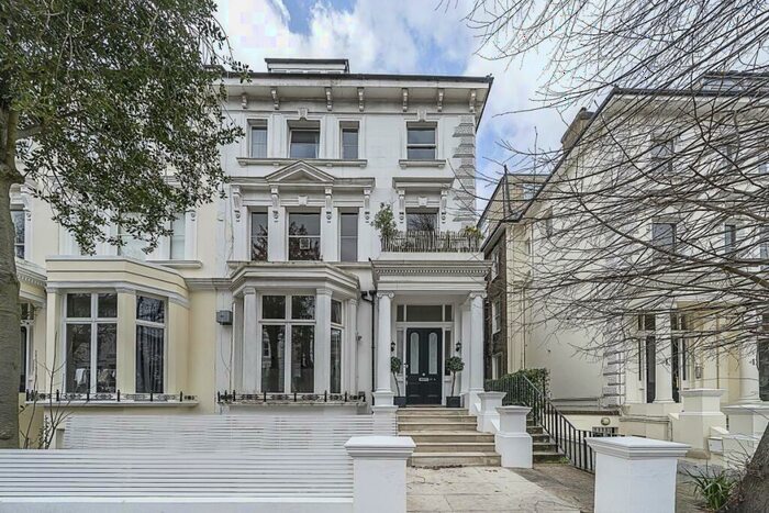 3 Bedroom Maisonette To Rent In Belsize Park Gardens, Belsize Park, NW3