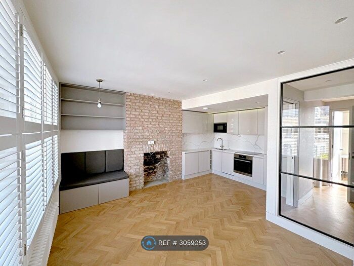 2 Bedroom Flat To Rent In Hither Green Lane, London, SE13