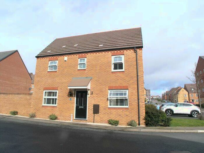 3 Bedroom Semi-Detached House To Rent In Cascade Way, Dudley, DY2