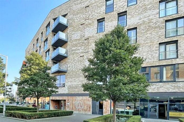 2 Bedroom Flat To Rent In Seafarer Way, London, SE16