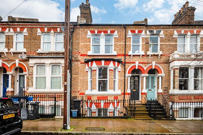 3 Bedroom Detached House For Sale In Colenso Road, London, E5