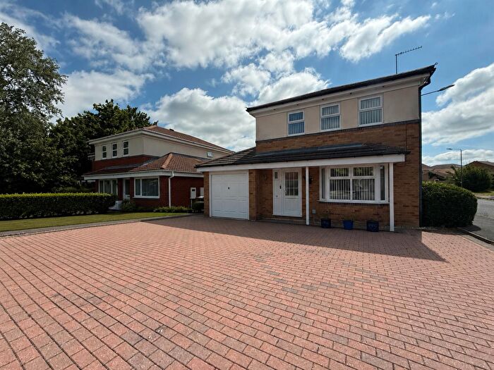 4 Bedroom Detached House For Sale In Almond Grove, Newhall, Swadlincote, DE11