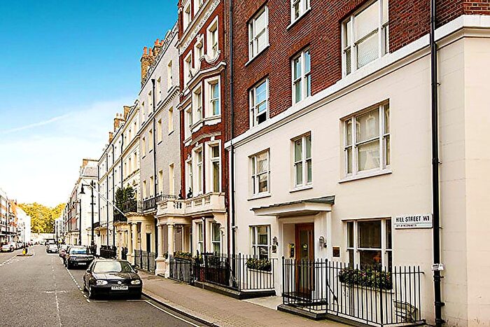 1 Bedroom Flat To Rent In Hill Street, Mayfair, London, W1J