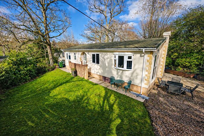 2 Bedroom Park Home For Sale In Pathfinder Village, Exeter, EX6