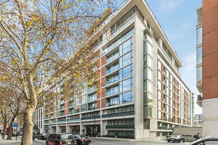 1 Bedroom Flat For Sale In The Knightsbridge Apartments, Knightsbridge, London, SW7
