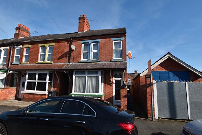 3 Bedroom Semi Detached House For Sale In Herbert Street, Loughborough, LE11