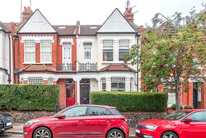 5 Bedroom Terraced House For Sale In Greenham Road, London, N10