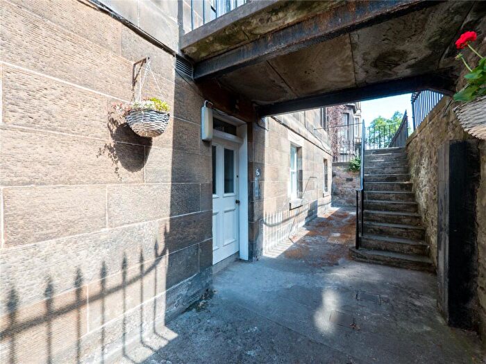 1 Bedroom Flat To Rent In Leslie Place, Stockbridge, Edinburgh, EH4