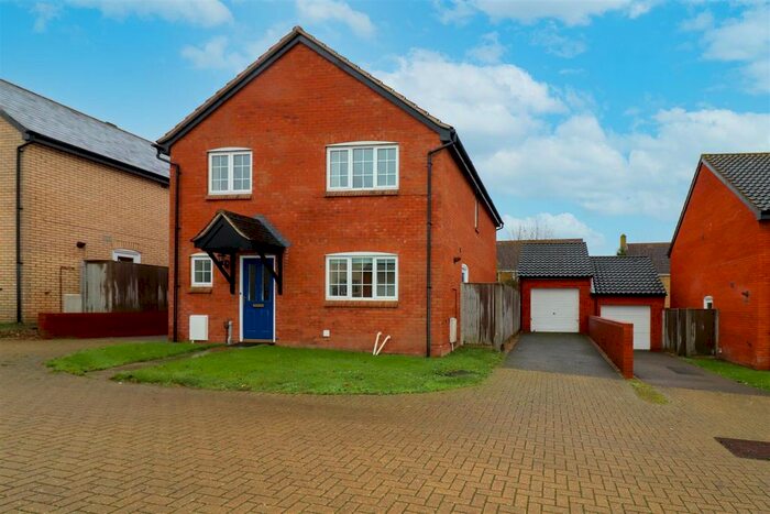 4 Bedroom Detached House To Rent In Allen Road, Hadleigh, Suffolk, IP7