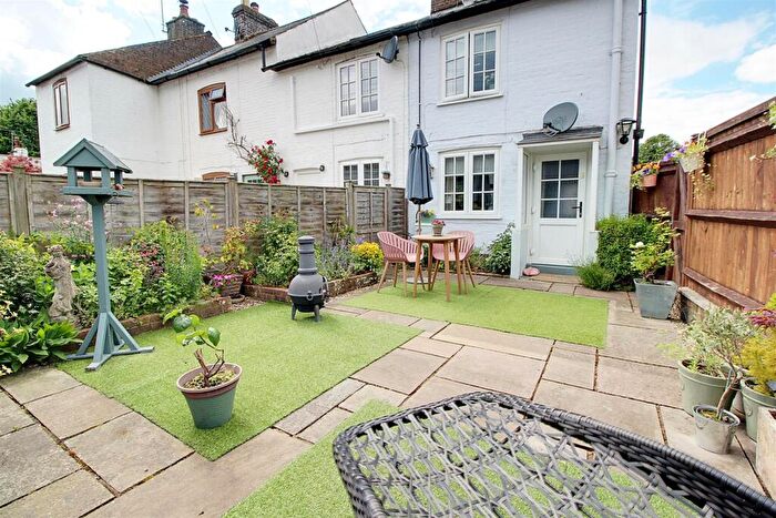 1 Bedroom End Of Terrace House For Sale In Potten End, Berkhamsted, HP4