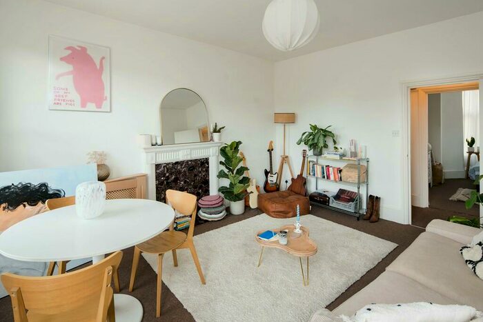 1 Bedroom Flat To Rent In Camberwell Road, London, SE5