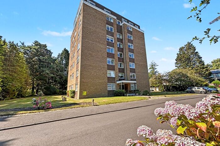 2 Bedroom Flat For Sale In Branksome Park, BH13