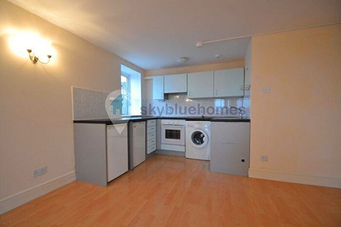 2 Bedroom Apartment To Rent In Fosse Road North, Leicester, LE3