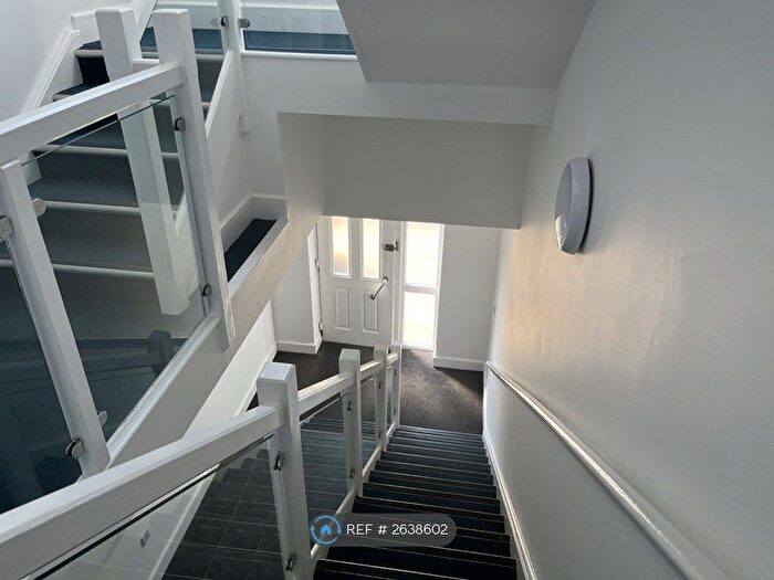 2 Bedroom Flat To Rent In Milner Street, Radcliffe, Manchester, M26