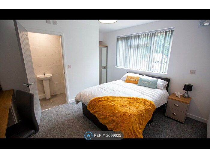 6 Bedroom End Of Terrace House To Rent In Charter Avenue, Coventry, CV4