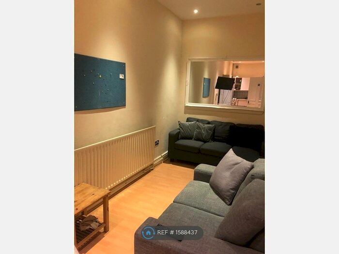 4 Bedroom Flat To Rent In Crookesmoor, Sheffield, S10