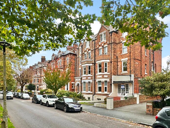 2 Bedroom Apartment For Sale In Castle Hill Avenue, Folkestone, Kent, CT20