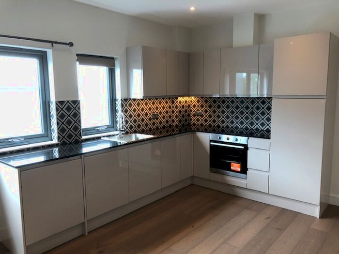 1 Bedroom Flat To Rent In Molly Millars Lane, Wokingham, RG41