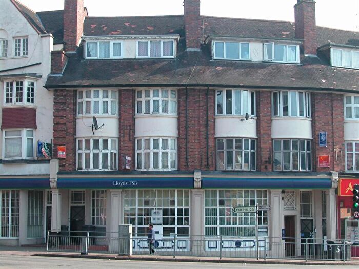 3 Bedroom Apartment To Rent In Parson Street, Hendon, London, NW4