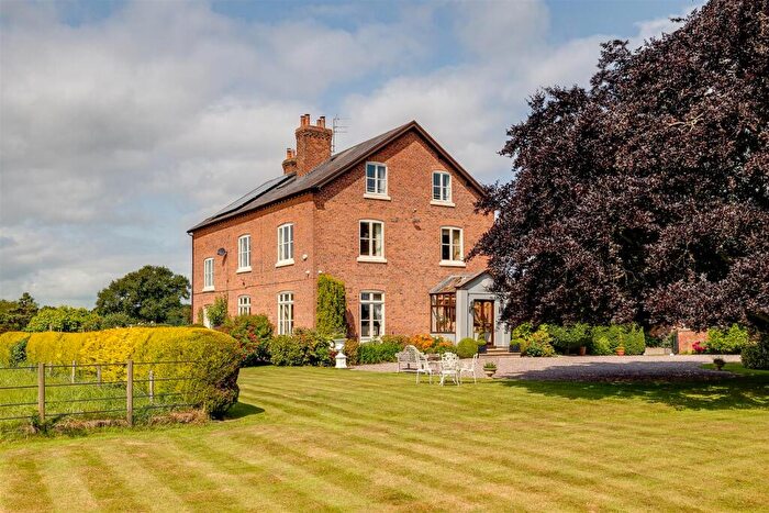 7 Bedroom Detached House For Sale In Platts Lane, Hatton Heath, Chester, CH3