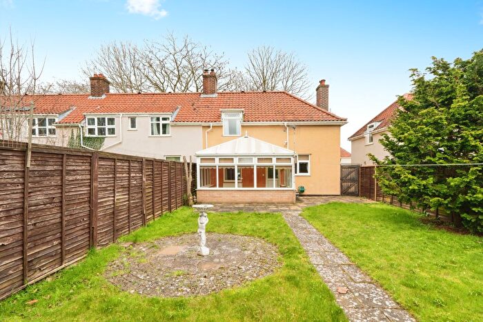 3 Bedroom End Terrace House To Rent In Elizabeth Fry Road, Norwich, NR2