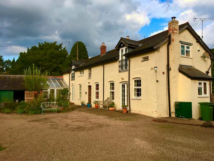 4 Bedroom Barn Conversion To Rent In Stoke Lacy, Bromyard, HR7