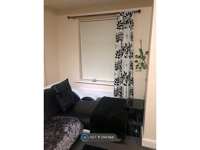 3 Bedroom Terraced House To Rent In Royal Crescent, Newcastle Upon Tyne, NE4