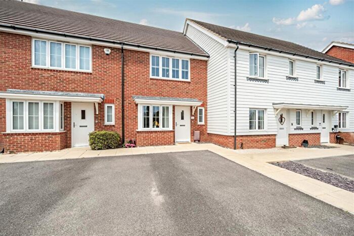 3 Bedroom Terraced House For Sale In Lakeland Avenue, Bersted Park, PO21