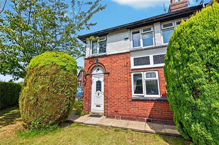 3 Bedroom Semi Detached House For Sale In Ingle Avenue, Morley, Leeds, West Yorkshire, LS27