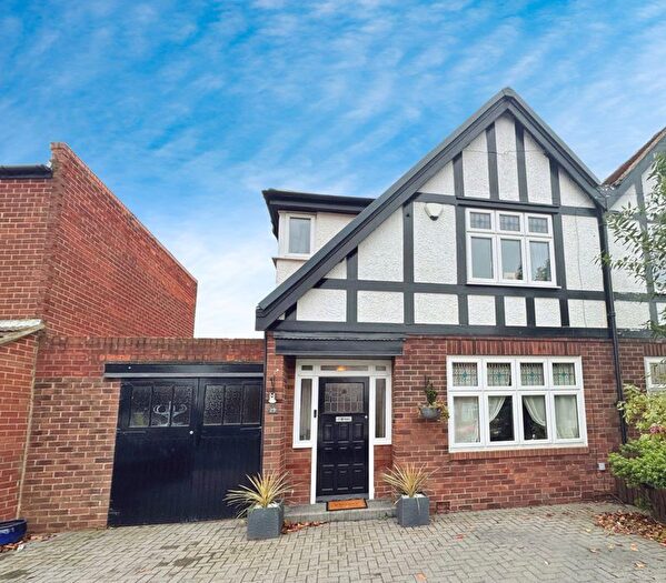 3 Bedroom Semi-detached House For Sale In Earsdon Road, West Monkseaton, NE25