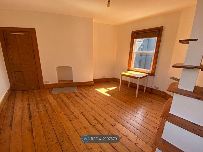 Studio To Rent In Stokes Croft, Bristol, BS1