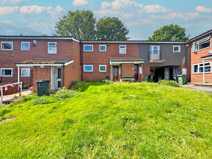 1 Bedroom Ground Maisonette For Sale In Crown Walk, Tipton, DY4