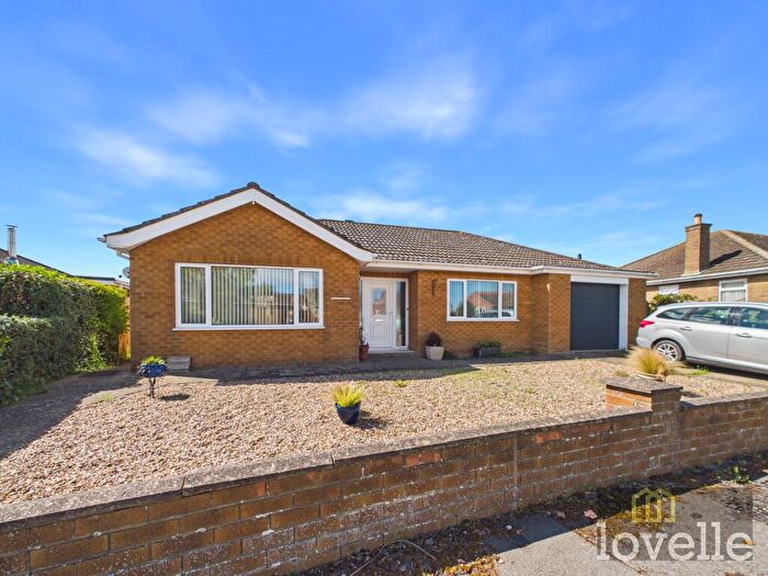2 Bedroom Bungalow For Sale In Coles Avenue, Alford, LN13