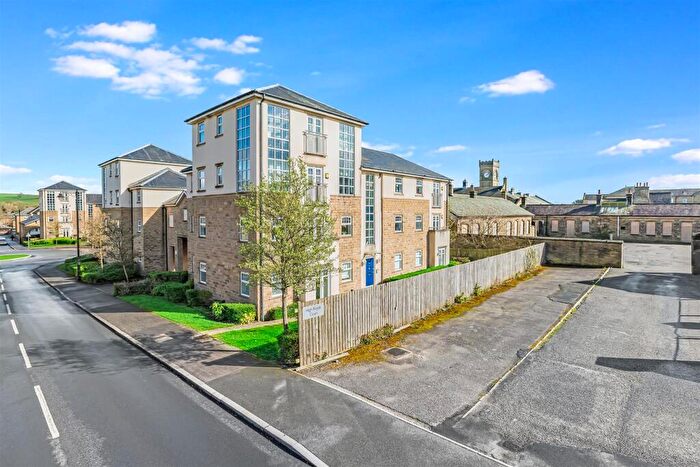 2 Bedroom Apartment For Sale In Burnstall Crescent, Menston, Ilkley, LS29