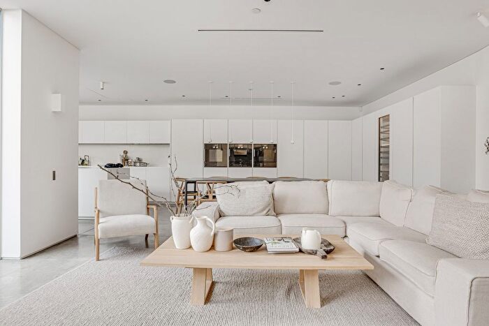 6 Bedroom Property To Rent In Elysium Place, Parsons Green, SW6