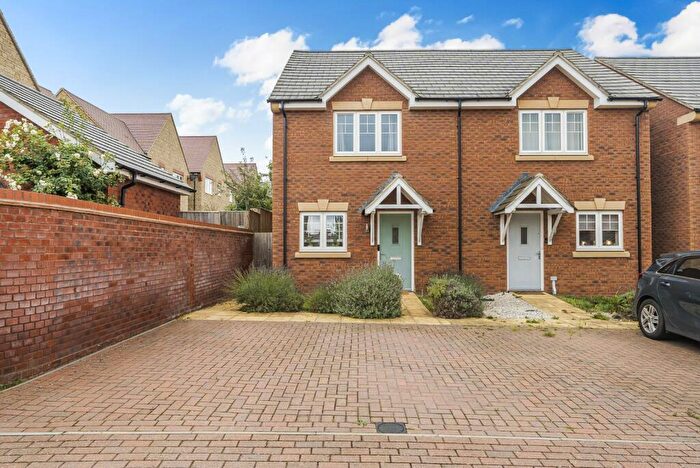 2 Bedroom Semi-Detached House For Sale In Limestone Lane, Faringdon, Oxfordshire, SN7