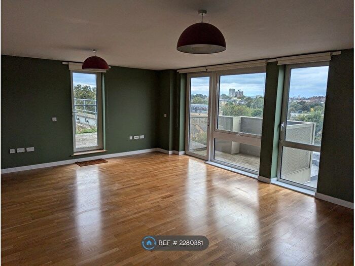 2 Bedroom Flat To Rent In Sketch Apartments, London, E1