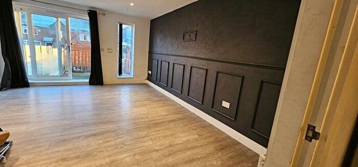 3 Bedroom House To Rent In Rainsough Brow, Manchester, M25