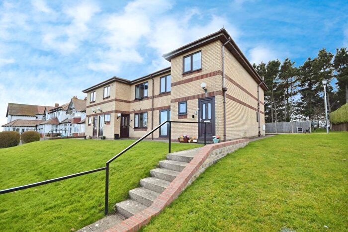 2 Bedroom Flat For Sale In Seacroft Esplanade, Skegness, PE25