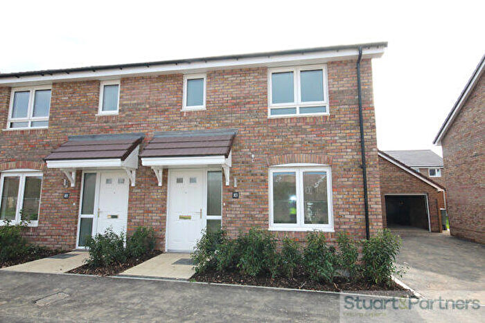 3 Bedroom Semi-Detached House To Rent In Bridleside Hassocks, BN6