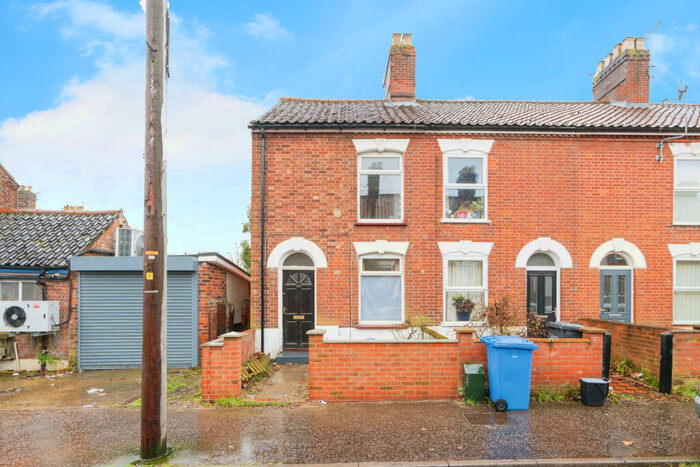 3 Bedroom House To Rent In Silver Street, NR3