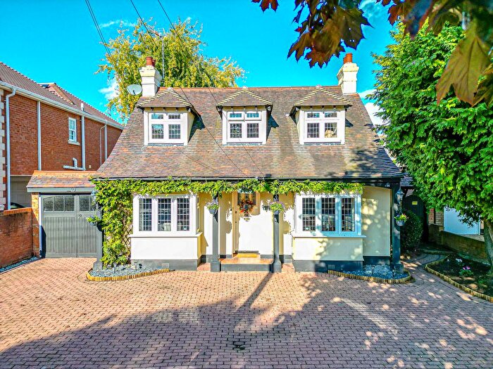 5 Bedroom Detached House For Sale In Benfleet Road, Benfleet, SS7