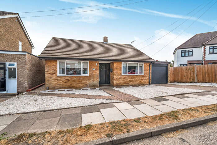 2 Bedroom Bungalow For Sale In Belmont Road, Chislehurst, Kent, BR7