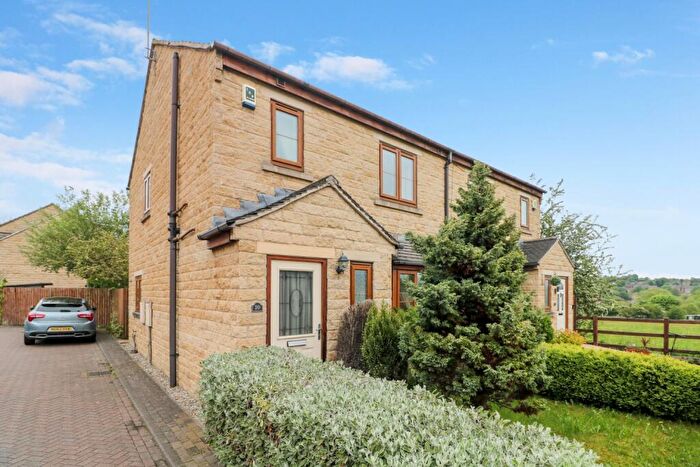 3 Bedroom Semi Detached House For Sale In The Coppice, Gomersal, Cleckheaton, West Yorkshire, BD19
