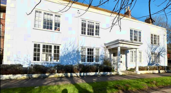 2 Bedroom Flat To Rent In High Street, Hastings, TN34