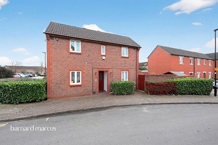 2 Bedroom End Terrace House For Sale In Padbury Close, Bedfont, Feltham, TW14