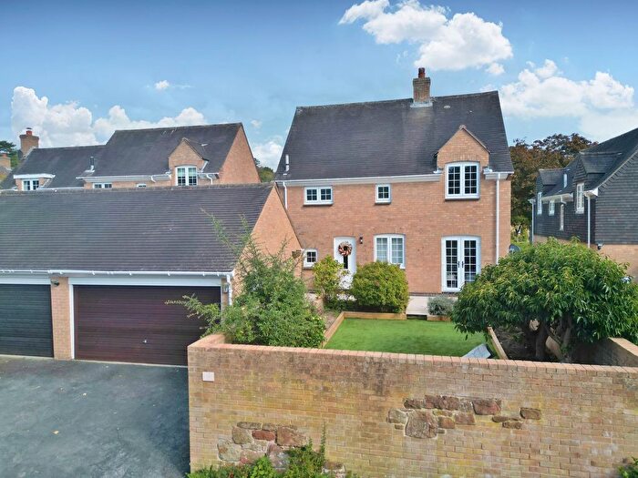 3 Bedroom Detached House For Sale In The Green, Caldy, CH48