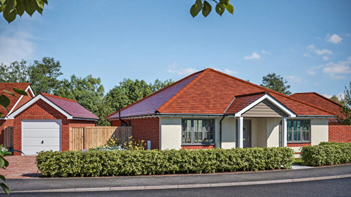 3 Bedroom Detached Bungalow For Sale In Ringwood Road, Alderholt, Fordingbridge, SP6