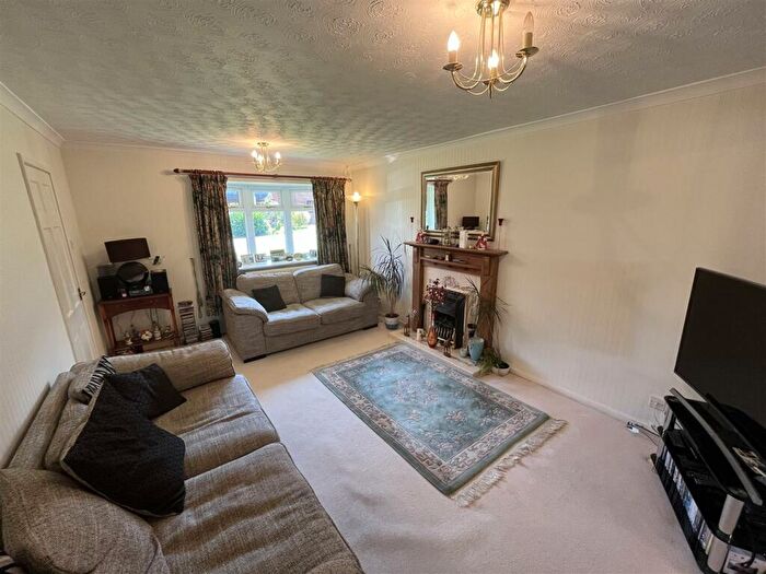4 Bedroom Detached House For Sale In Boulton Close, Malkins Bank, Sandbach, CW11