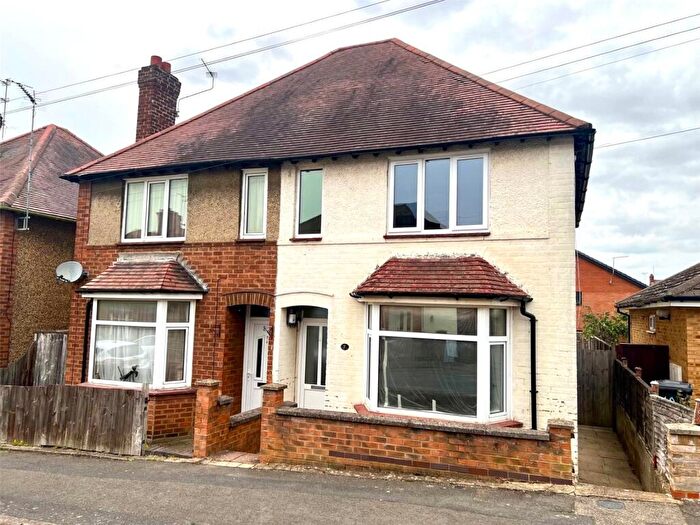 3 Bedroom Semi-Detached House To Rent In Reservoir Road, Kettering, Northamptonshire, NN16